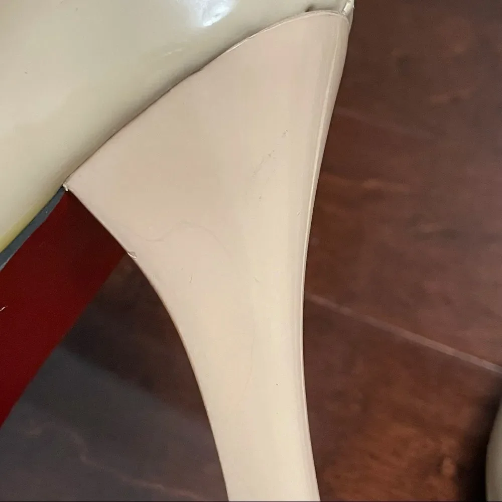 Shishang Jinzi Closed Toe Pump Shoe Beige Size 40 euro US 8.5